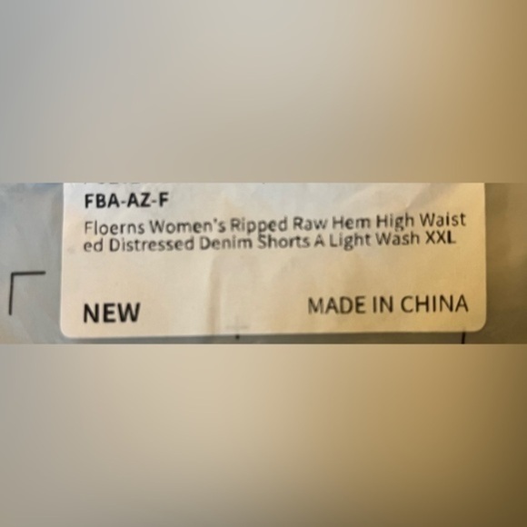 - Floerns  woman’s ripped raw hem high waisted demon shorts - Picture 9 of 9